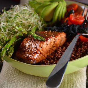 salmon quinoa saludable