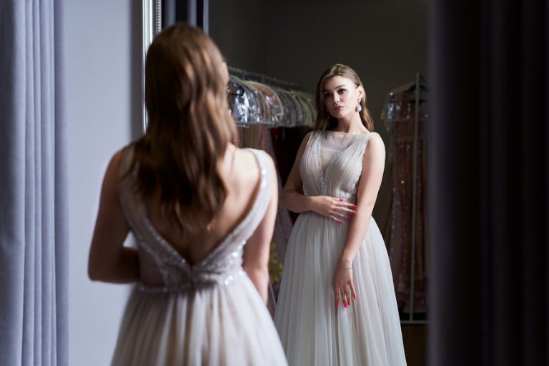 Tips for Embellishing a Plain Prom Dress