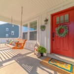 Front Porch Décor Ideas That Are Perfect for Summertime